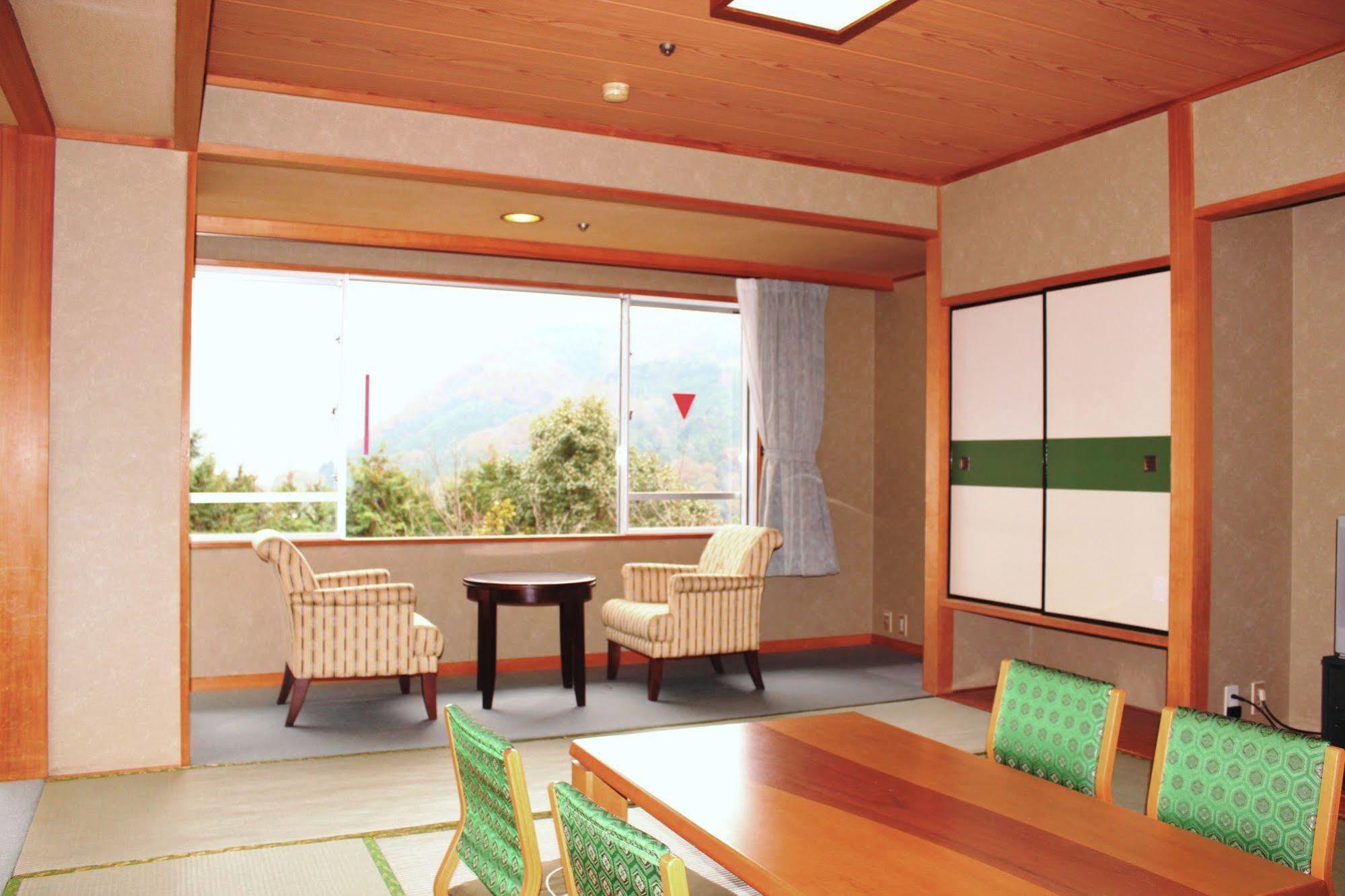 Awanosho Hotel Miyoshi  Exterior foto